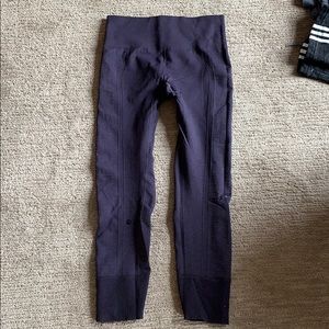*read description before buy* Lulu Plum Leggings